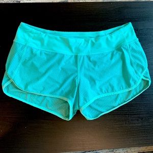 Lululemon speed up short - size 10